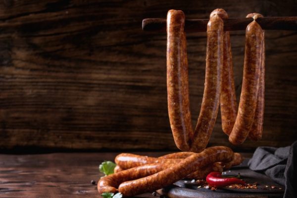 raw-sausages-bbq_72772-1421